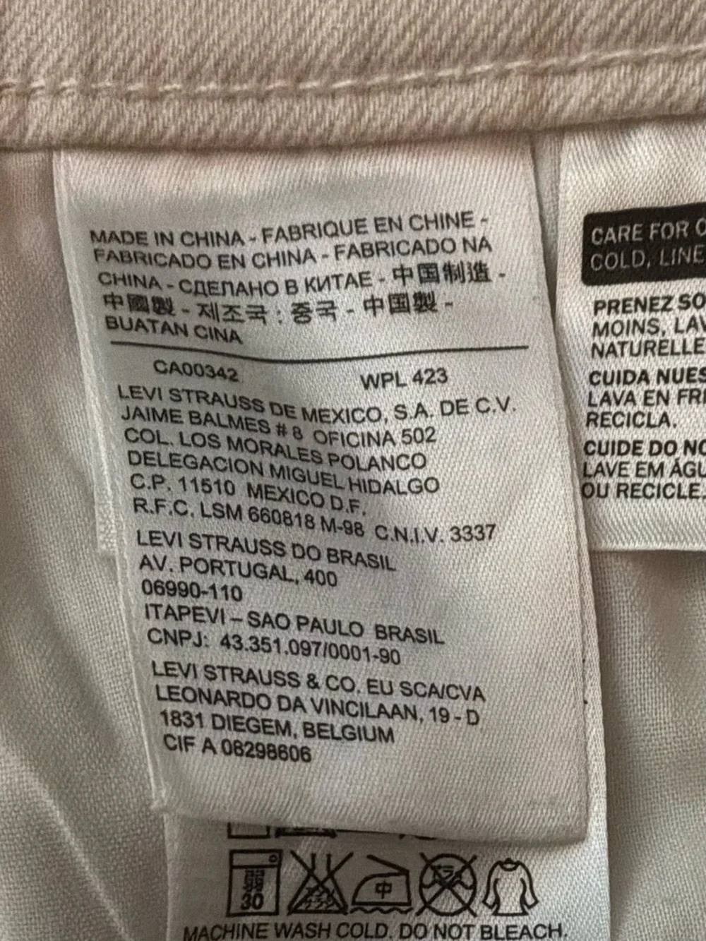 Levi’s Midrise Skinny in Natural Light Tan